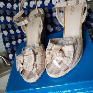 Women strap  toe shoes